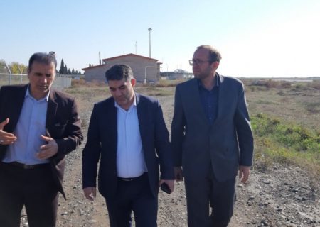 بازدید فرماندار شهرستان پارس آباد و مدیرکل فرودگاههای استان اردبیل از محل احداث ساختمان سوختگیری فرودگاه پارس آباد