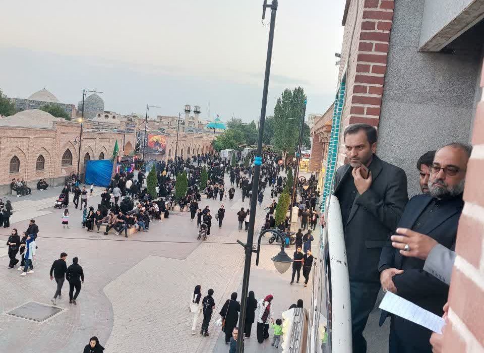 ضرورت حفظ حرمت سقاخانه و مسجد و آرام گاههای حریم پیاده راه عالی قاپو