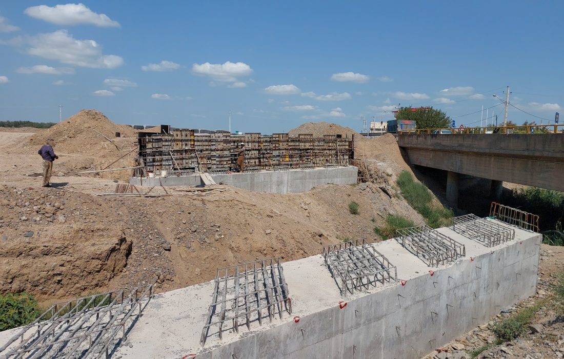 گامهای پایانی برای آسفالت ۴۰ کیلومتر پروژه چهاربانده پارس آباد