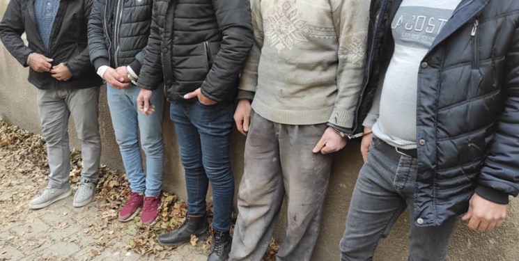 دستگیری ۱۲ حفار غیرمجاز در گرمی