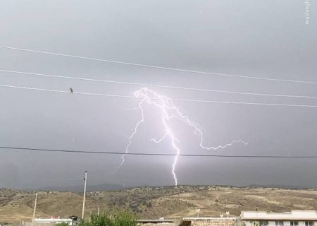 صاعقه جان یک نفر را در نمین گرفت