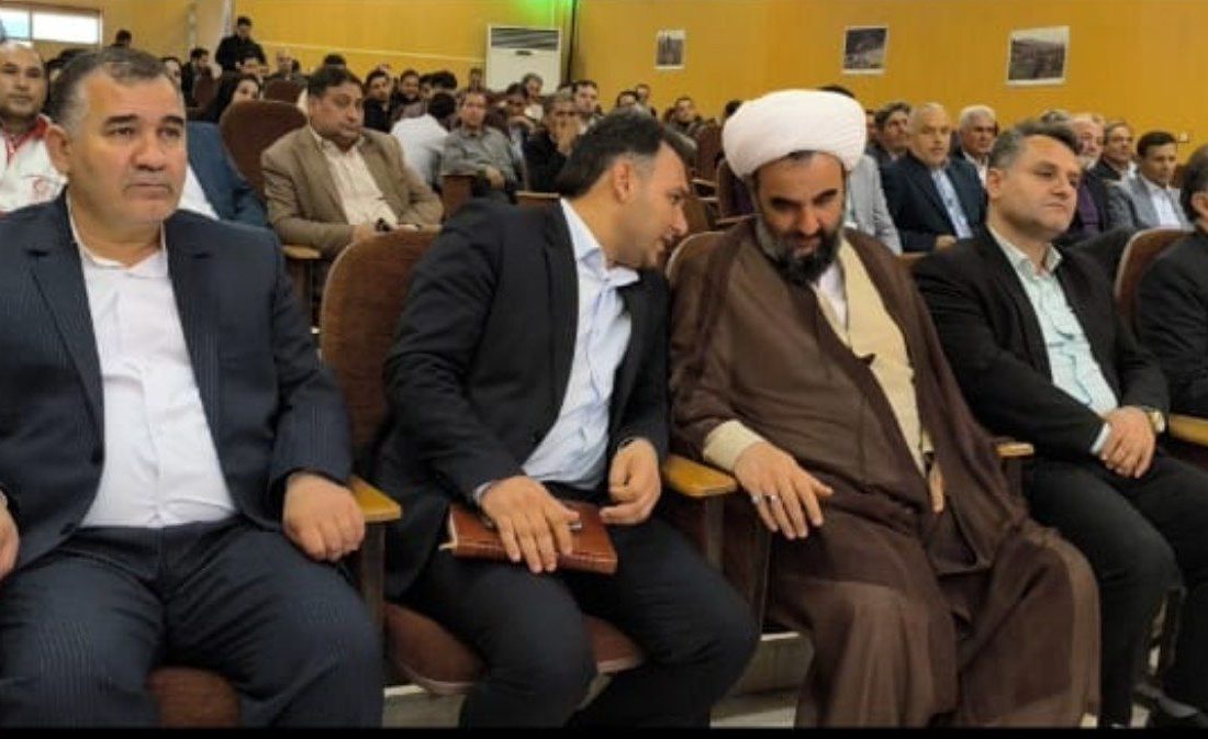 تجلیل از معلمان نمونه و بازنشستگان فرهنگی پارسآباد در هفته مقام معلم