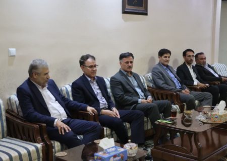 کلید حل مطالبات کشاورزان در دستان کمیسیون کشاورزی مجلس و وزارت جهاد است