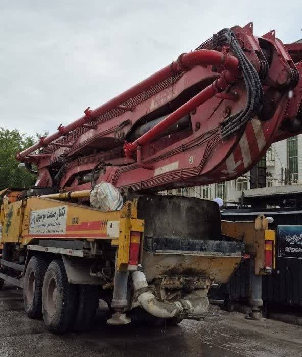 پلمب ساخت‌وسازهای غیرمجاز/ عملیات ساختمان واقع در شهرک رضوان متوقف و سازنده بازداشت شد+ تصاویر