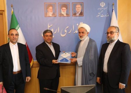 نگاه دستگاه قضایی استان اردبیل در راستای حل مسأله است/ بهبود برخی شاخص‌ها در نتیجه تعامل دولت محلی و دادگستری