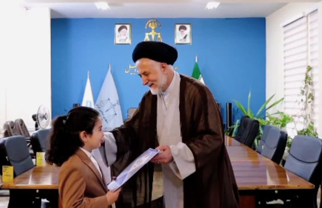 کوچک‌ترین صلح‌یار کشور در اردبیل تجلیل شد / صدای یک کودک، آتش یک نزاع را خاموش کرد