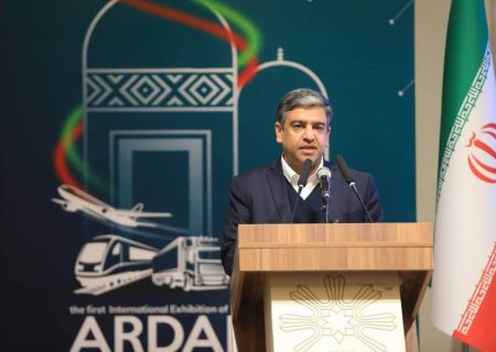 استان اردبیل در مسیر جهش اقتصادی با بسته ۲۵۰هزار میلیارد تومانی برای حضور سرمایه‌گذاران/ اتصالی ریلی، استان را به دروازه تجارت با قفقاز و اروپا نزدیک می‌کند