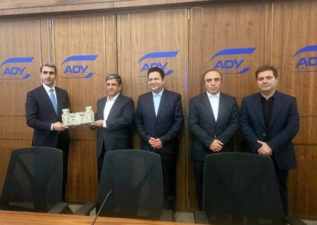 نشست استاندار اردبیل با رئيس راه‌آهن جمهوری آذربایجان/ هماهنگی برای اجرای بارانداز لجستیکی – ریلی پارس‌آباد با تشکیل کمیته مشترک کارشناسی