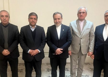 نشست استاندار اردبیل با وزیر امور خارجه در سفر به جمهوری آذربایجان/ پیگیری اولویت‌های دیپلماسی اقتصادی مرزی