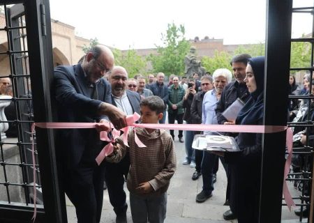 هفتمین نمایشگاه اختصاصی سنگ‌های قیمتی در اردبیل افتتاح شد/ نمایشگاه‌های تخصصی فضایی برای پویایی صنایع‌دستی است